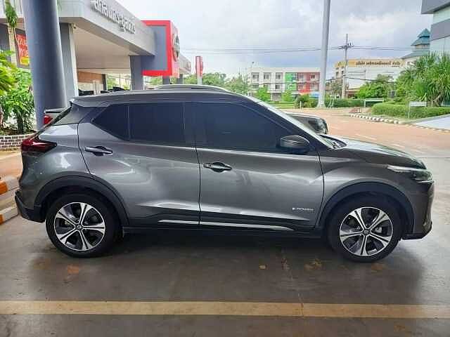 Nissan Kicks V